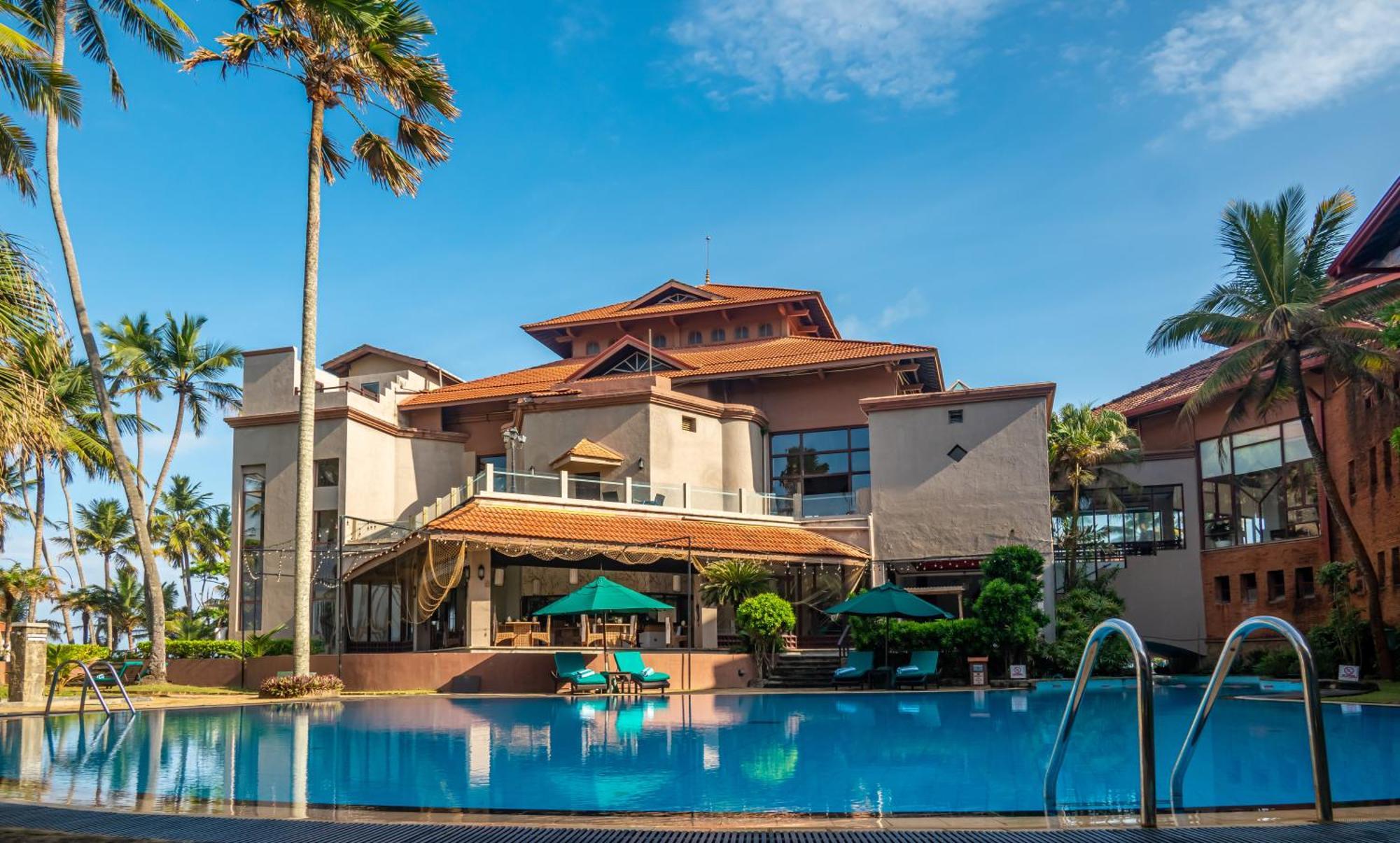 Royal Palms Beach Hotel Kalutara Exterior photo