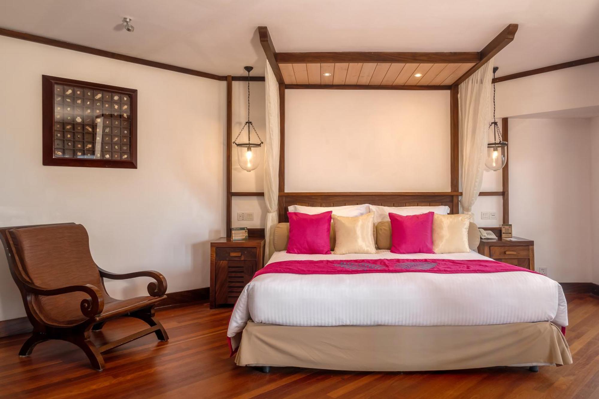 Royal Palms Beach Hotel Kalutara Exterior photo