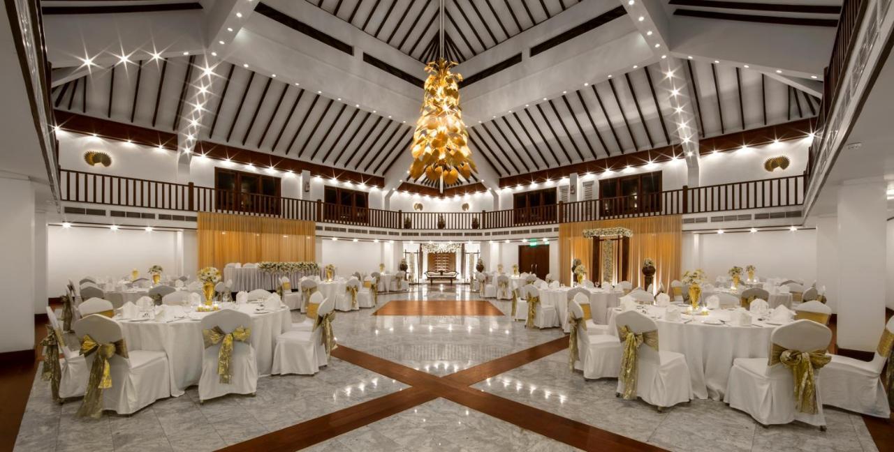 Royal Palms Beach Hotel Kalutara Exterior photo